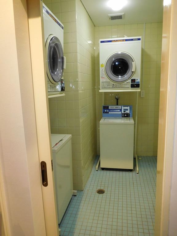 Maxi Alpa Hostel Naha Bagian luar foto
