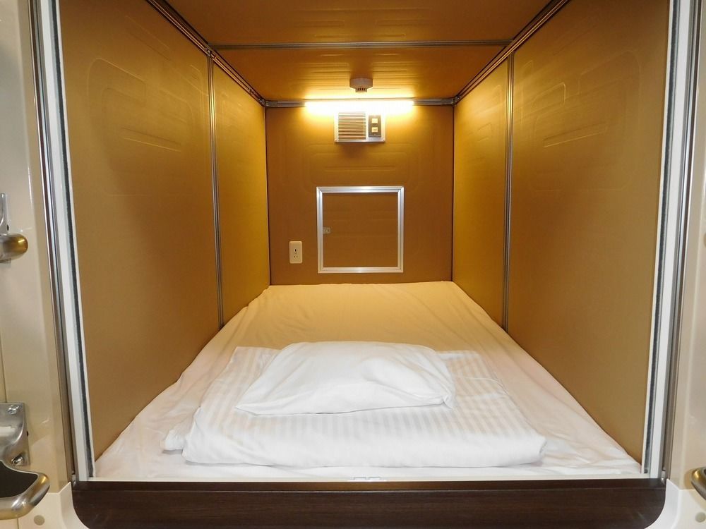 Maxi Alpa Hostel Naha Bagian luar foto