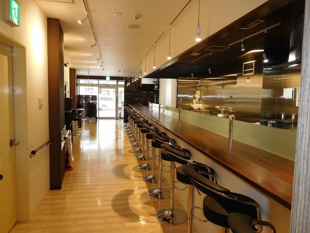 Maxi Alpa Hostel Naha Bagian luar foto