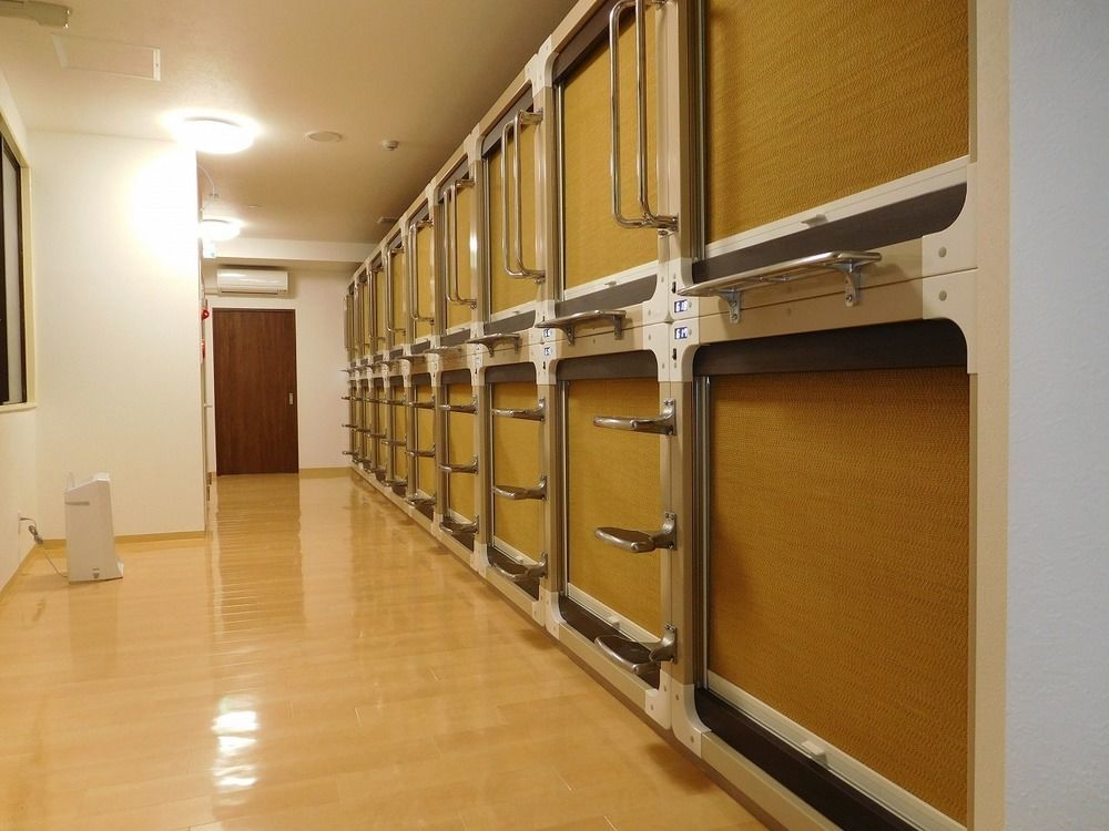 Maxi Alpa Hostel Naha Bagian luar foto